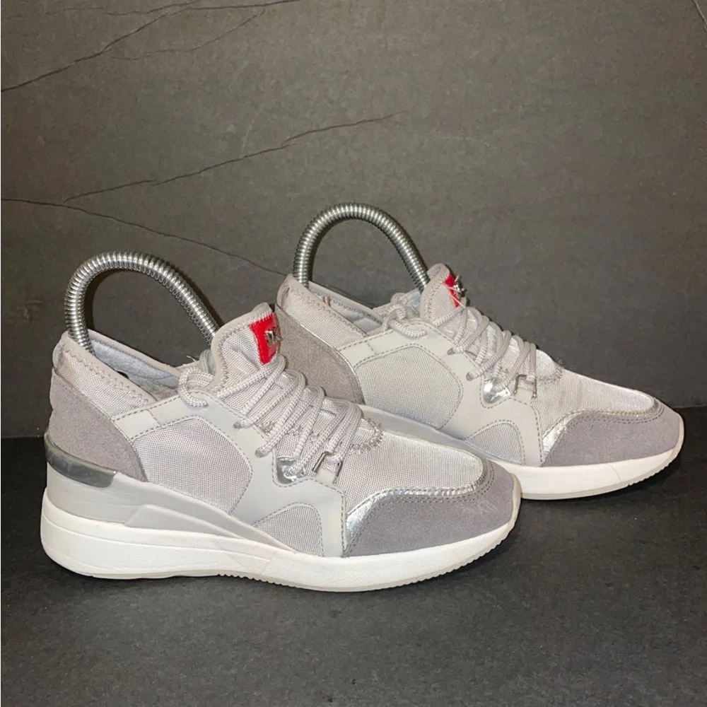 Michael Kors shoes - Picture 3 of 5